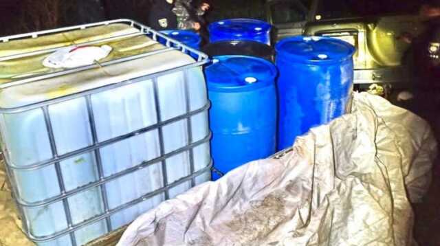 В Ивано-Франковской области с грузового поезда украли почти 2 тысячи литров горючего