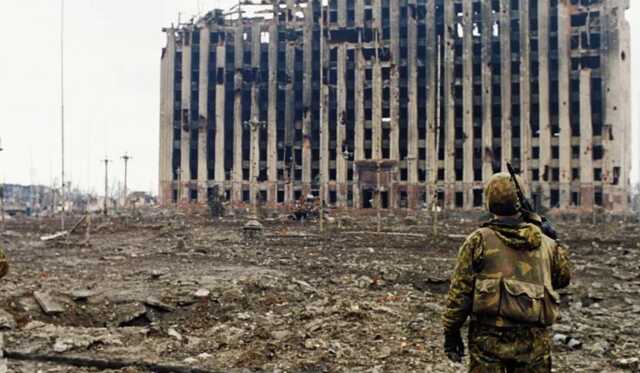 Почему Россия стирает с лица земли Мариуполь: заместитель мэра назвал причины