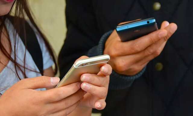 Оккупанты заглушили связь мобильных операторов в Изюме, - горсовет