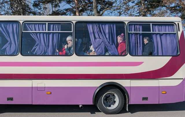 Колонна с эвакуированными из "Азовстали" двигается в Запорожье, – мэр Мариуполя