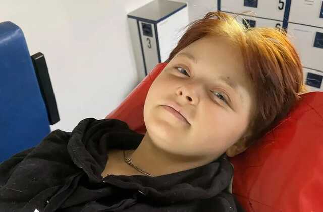 Через мины с простреленными ногами: 15-летняя девочка за рулем вывезла людей из Попасной