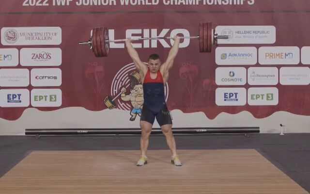 Украинец Домбровский завоевал три "золота" на юниорском ЧМ по тяжелой атлетике