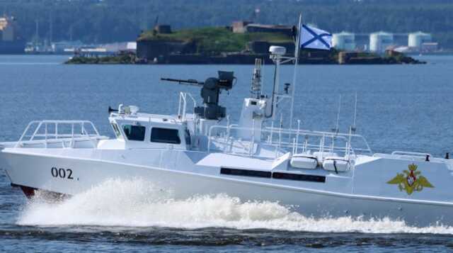 У острова Змеиный ВМС Украины потопили российский VIP-катер