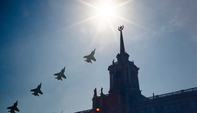 Солнечно, но погода – не летная: во всех городах России отменили авиапарады