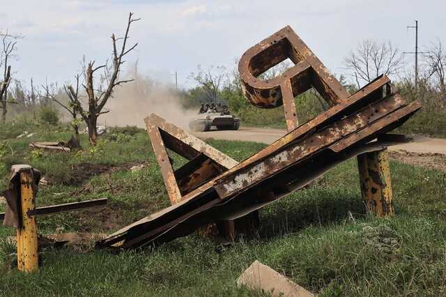 Оккупанты в пакетах, – Гайдай опроверг фейк россиян по поводу прорыва возле Попасной
