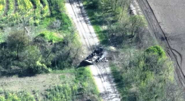 "Рожденные побеждать!" Украинские десантники показали сожженную технику врага