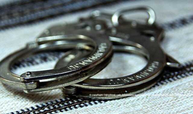 Инспектора ИВС Луганской полиции обвиняют в госизмене