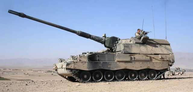 Германия начала обучение украинских военных управлению гаубицами Panzerhaubitze 2000
