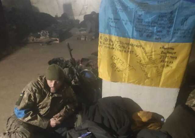 "Спасите раненых!" Боец "Азова" обратился к миру и показал реалии в Мариуполе
