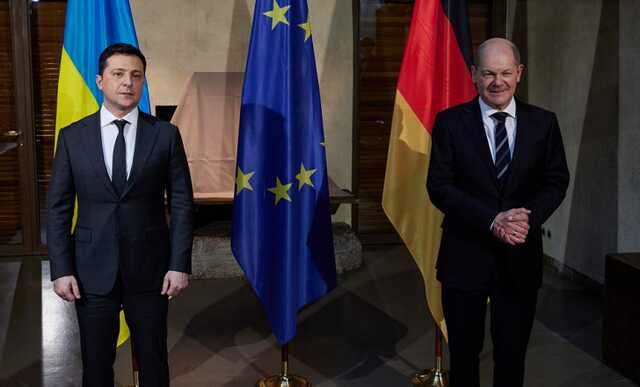 Зеленський обговорив з Шольцем оборонну допомогу і взаємодію в енергетиці