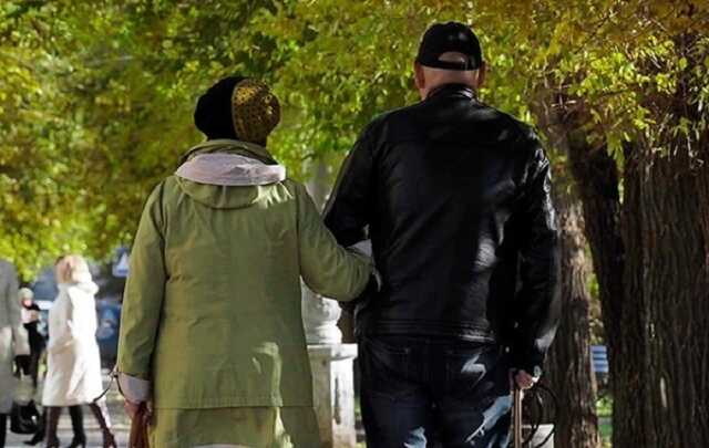 Примерно треть пенсионеров денег еще не получила, - глава Донецкой ОВА