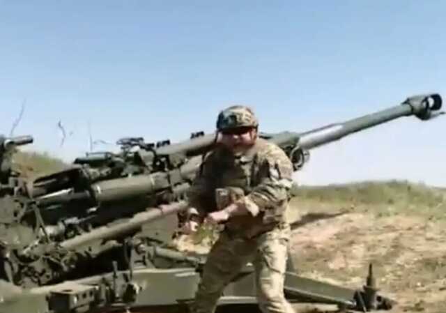 "Гаубицы М-777 в действии": посольство США показало видео с вооружением, переданным ВСУ