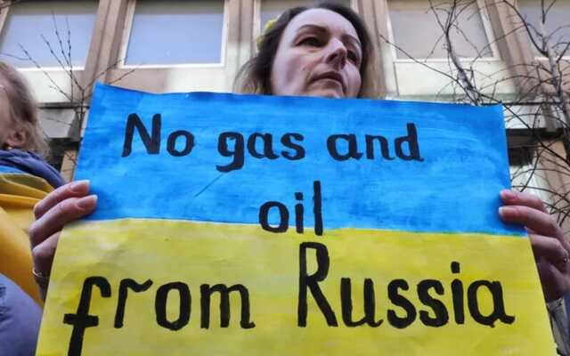 Bloomberg: Німеччина збирається до кінця року припинити імпорт російської нафти