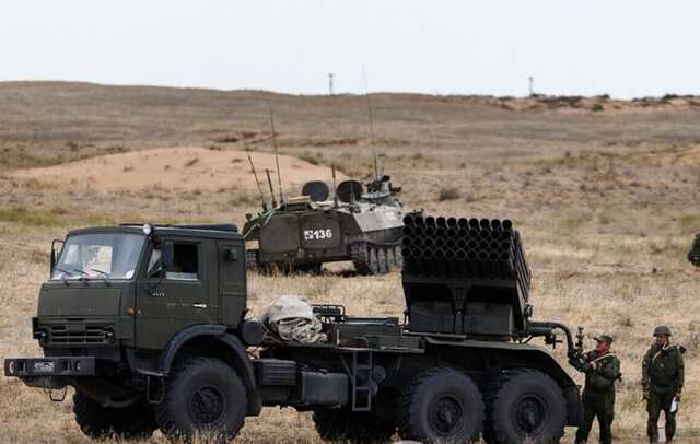 На Киевщине саперы нашли забытый оккупантами комплект снарядов для "Градов"