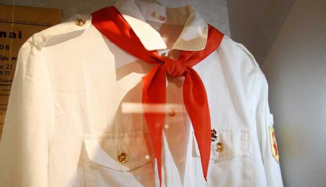 В России собрались возродить пионерию