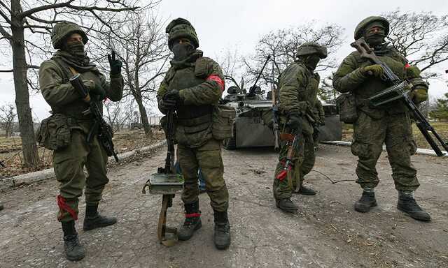 Россияне обустраивают дополнительные огневые позиции и защитные сооружения у границы с Украиной