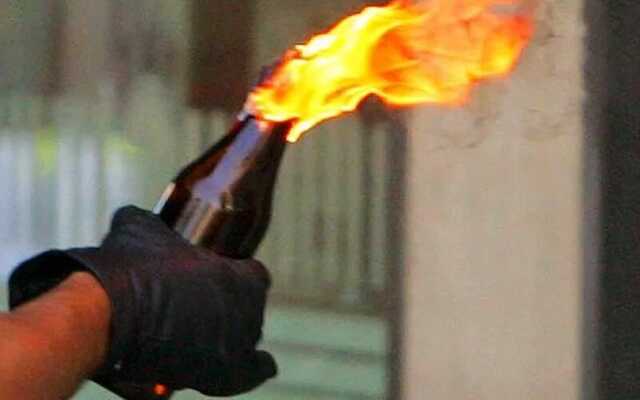 У будівлю призовного пункту в Удмуртії кинули "коктейль Молотова"