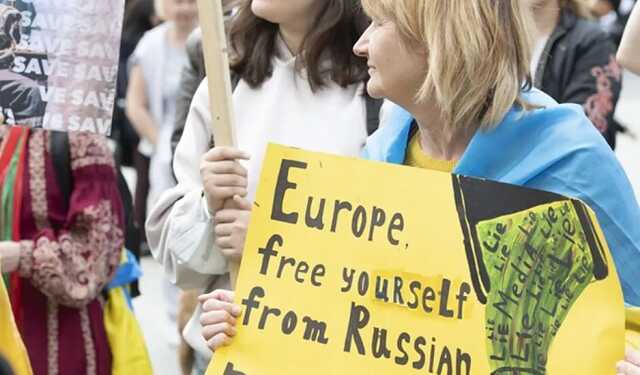 В Берлине устроили акцию в знак протеста против агрессии РФ в отношении Украины