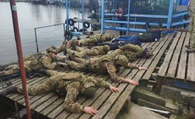 «Живі та мертві»