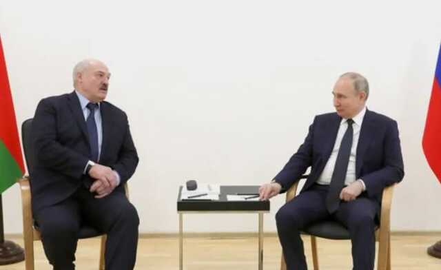Путин на встрече с Лукашенко заметно нервничал: в сети подметили нюанс