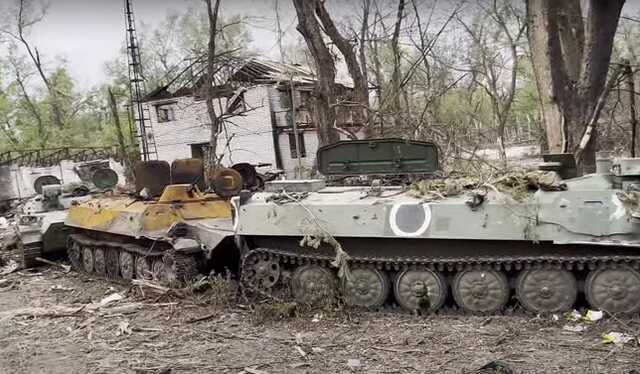 Як виглядає російське «танкове кладовище» після розгрому на Сіверському Донцю