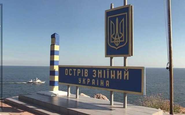 Російські окупанти зміцнюють сили на о. Зміїний, - Братчук