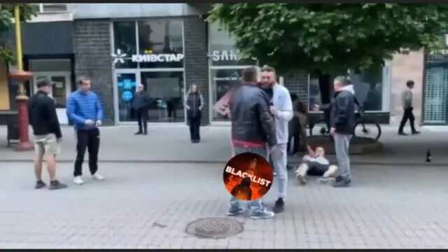 В Ивано-Франковске прохожий избил музыканта за песню на русском языке