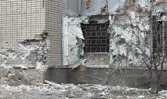 Мужчина погиб, когда шел за водой: фото последствий утреннего обстрела Николаева