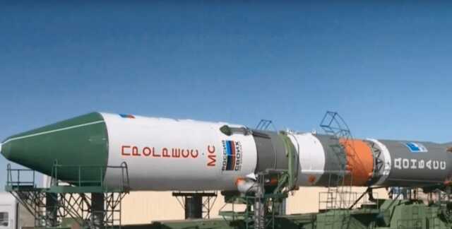 В РФ решили запустить ракету с надписью "Россия своих не бросает" и "Донбасс"