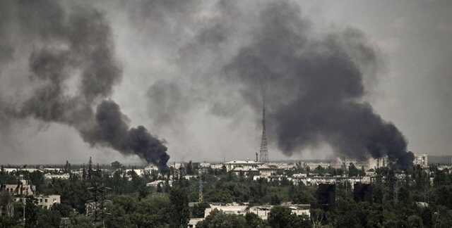 В Северодонецке 800 взрослых и детей прячутся под химзаводом "Азот", — глава ОВА