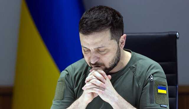 Сотни погибших и раненых: Зеленский назвал ежедневные потери на Донбассе