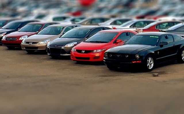 Украинцы просят разрешить бесплатно растамаживать авто из США, купленные до войны