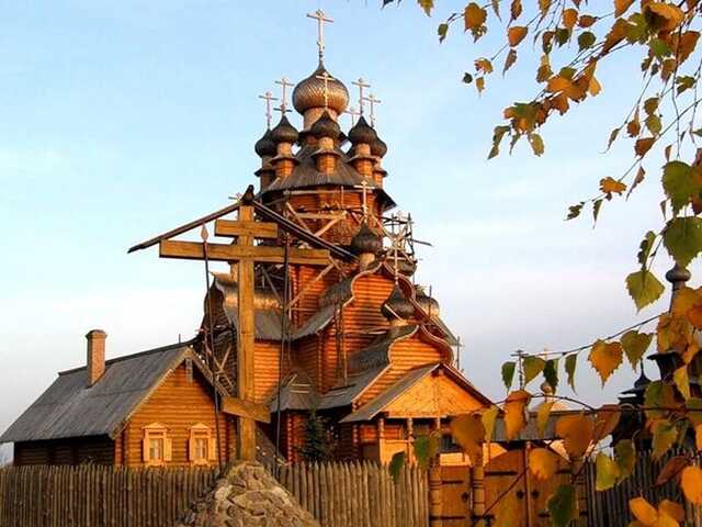 Зеленский надеется, что УПЦ МП сделает «решительные выводы» из обстрела Святогорской лавры