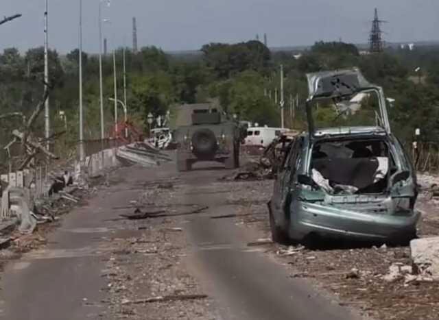 Враг обстрелял Луганщину: ситуация крайне сложная