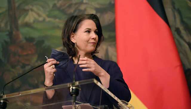 Глава МИД ФРГ прервала зарубежное турне из-за коронавируса