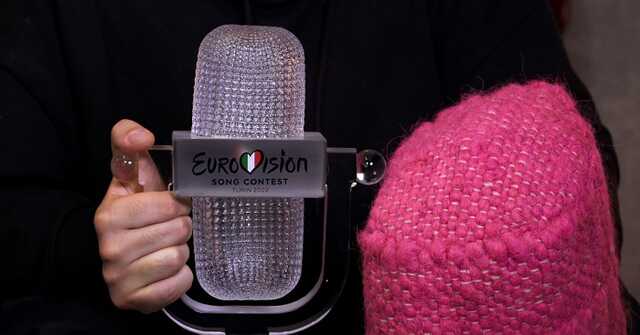 Kalush Orchestra рассекретили украинца, купившего кубок Евровидения за $900 тысяч