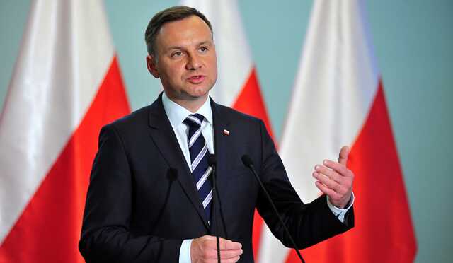 Дуда: Польша передала Украине более 240 танков и около 100 единиц бронетехники