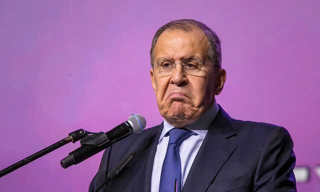 "Лавров – с@ка!". У Єревані влаштували "теплий" прийом для глави МЗС РФ