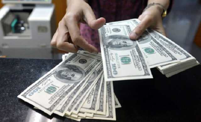 Нова реальність: економіст розповів, коли курс долара може зрости до 40 гривень