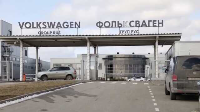 В РФ из-за санкций закрывают заводы: мрачная картина для россиян