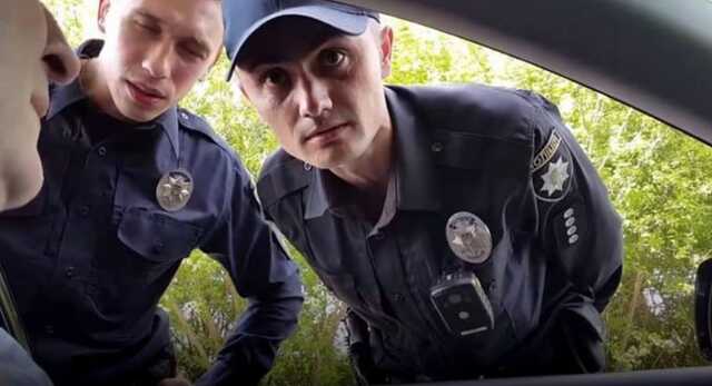 Полиция не может под предлогом “профилактики“ останавливать автомобили – суд