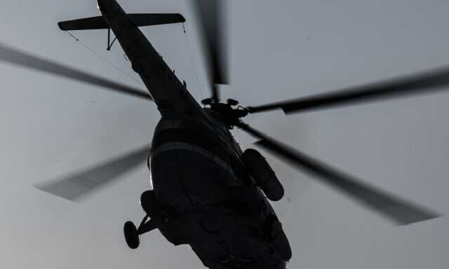 Загорелся вместе с оккупантами: на Донбассе военные сбили вертолет армии Путина