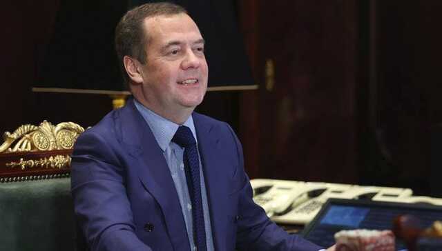 Депутат Госдумы России заявил, что Медведев хочет стать президентом "новой Украины"