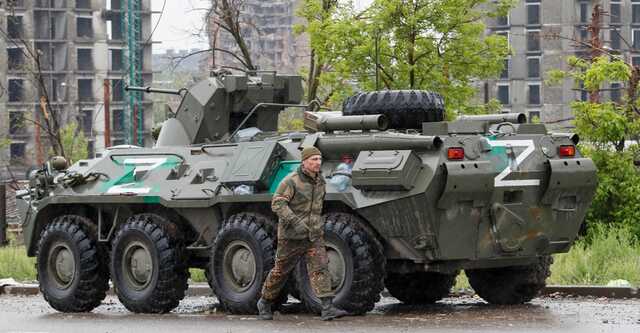 Оккупанты продолжают прятать технику среди жилых кварталов в Мариуполе, - Андрющенко