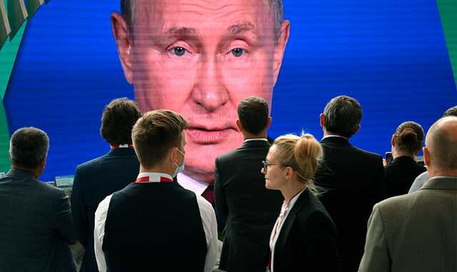 Голуби, ястребы и клоуны Кремля: как Путин загоняет себя в тупик