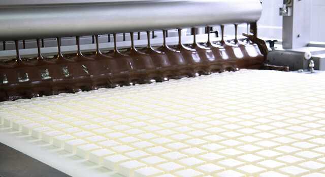 В России выпустили вафли с частями оторванной руки пекаря