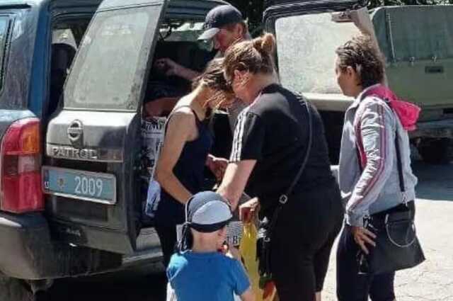 Из Лисичанска под постоянными обстрелами удалось вывезти еще 19 человек