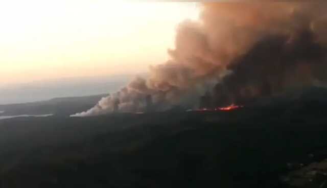 В турецком Мармарисе вспыхнул мощный лесной пожар