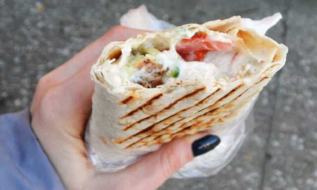 У Києві із сальмонельозом госпіталізували майже 30 людей: усі вони їли шаурму