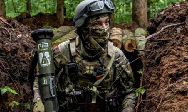 Россия в войне против Украины потеряла 34 530 человек, уничтожены 1507 танков